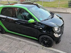 Schwarz Gebraucht 2018 Smart ForFour Electric Drive Kleinwagen | 6.800 € (Fairer Preis)