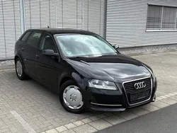 Schwarz Gebraucht 2013 Audi A3 Sportback Attraction Limousine | 8.990 € (Superpreis)