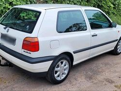 Weiß Gebraucht 1993 VW Golf III Limousine | 1.998 €
