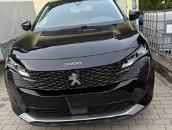 Schwarz Gebraucht 2022 Peugeot 3008 Allure SUV | 26.700 € (Fairer Preis)