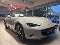 Grau Gebraucht 2024 Mazda MX5 Exclusive-Line Cabrio | 35.950 € (Teuer)