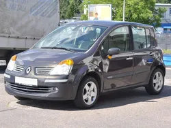 Braun (metallic) Gebraucht 2005 Renault Modus Privilege Van / Kleinbus | 2.999 € (Etwas zu teuer)