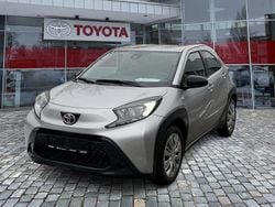 Silber Gebraucht 2023 Toyota Aygo Play Kleinwagen | 12.990 € (Fairer Preis)