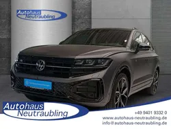 Siliziumgrau matt Gebraucht 2025 VW Touareg R-line SUV | 92.900 €