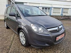 Grau Gebraucht 2011 Opel Zafira Eco Van / Kleinbus | 4.500 € (Fairer Preis)