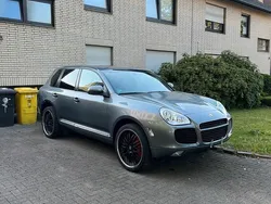 Grau Gebraucht 2004 Porsche Cayenne Turbo SUV | 5.999 € (Teuer)