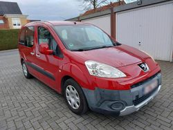 Rot Gebraucht 2009 Peugeot TePee Van / Kleinbus | 2.490 €
