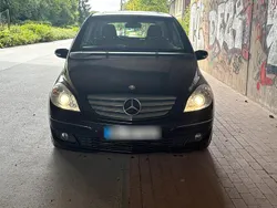 Schwarz Gebraucht 2006 Mercedes B200 Van / Kleinbus | 4.500 € (Fairer Preis)