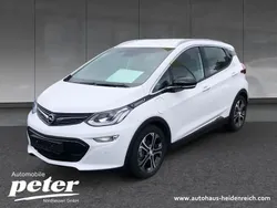 Schneeweiß Gebraucht 2020 Opel Ampera Ultimate Kleinwagen | 18.880 € (Etwas zu teuer)