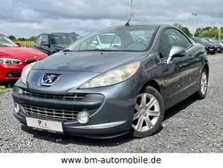 Grau Gebraucht 2009 Peugeot 207 CC Sport Cabrio | 2.850 € (Etwas zu teuer)