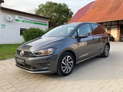 Grau Gebraucht 2017 VW Golf Sportsvan Sound Van / Kleinbus | 14.100 € (Fairer Preis)