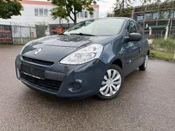 Blau Gebraucht 2012 Renault Clio III Limousine | 2.490 € (Guter Preis)