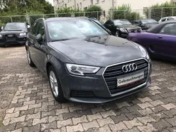 Grau Gebraucht 2019 Audi A3 Sportback Comfort Limousine | 12.990 € (Fairer Preis)