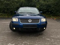 Blau Gebraucht 2003 VW Passat Limousine | 1.599 € (Guter Preis)