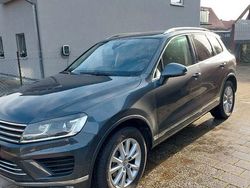 Grau Gebraucht 2016 VW Touareg Exclusive SUV | 18.900 € (Superpreis)