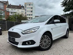 Weiß Gebraucht 2019 Ford S-MAX Titanium Van / Kleinbus | 11.950 € (Guter Preis)
