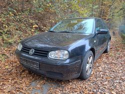 Schwarz Gebraucht 2001 VW Golf IV Limousine | 650 € (Superpreis)