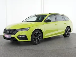 Grün Gebraucht 2023 Skoda Octavia RS Limousine | 38.212 € (Fairer Preis)