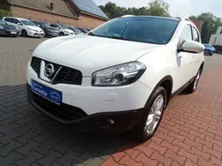 Weiß Gebraucht 2013 Nissan Qashqai SUV | 10.800 € (Etwas zu teuer)