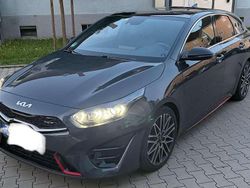 Grau Gebraucht 2023 Kia ProCeed Kleinwagen | 28.500 € (Fairer Preis)
