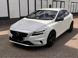 Weiß Gebraucht 2018 Volvo V40 R-Design Kombi | 12.099 € (Fairer Preis)