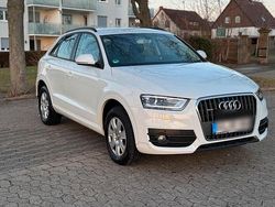Weiß Gebraucht 2013 Audi Q3 SUV | 13.800 € (Etwas zu teuer)