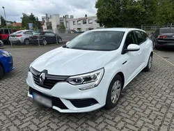 Weiß Gebraucht 2017 Renault Mégane GrandTour Life Kombi | 8.999 € (Fairer Preis)