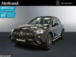 Metalliclack obsidianschwarz Gebraucht 2025 Mercedes GLC220 AMG SUV | 62.290 €