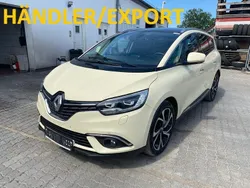 Weiß Gebraucht 2017 Renault Scénic IV Bose Edition Van / Kleinbus | 7.800 € (Etwas zu teuer)