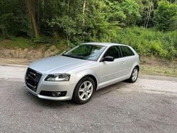 Silber Gebraucht 2011 Audi A3 Ambition Coupé | 7.500 € (Etwas zu teuer)