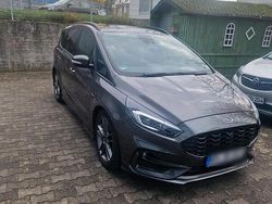 Grau Gebraucht 2022 Ford S-MAX S Van / Kleinbus | 32.000 € (Teuer)