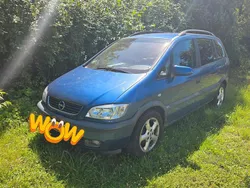 Blau Gebraucht 2002 Opel Zafira Van / Kleinbus | 1.299 € (Guter Preis)