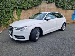 Weiß Gebraucht 2015 Audi A3 Sportback Ambition Limousine | 11.000 € (Teuer)