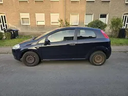 Blau Gebraucht 2009 Fiat Grande Punto Active Kleinwagen | 1.200 € (Guter Preis)