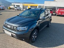 Grau Gebraucht 2024 Dacia Duster Journey SUV | 23.500 € (Fairer Preis)