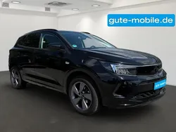 Schwarz lackierung schwarz perla nera/me (metallic) Gebraucht 2023 Opel Grandland X SUV | 21.790 € (Guter Preis)