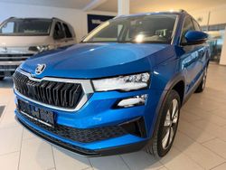 Blau Gebraucht 2024 Skoda Karoq Selection SUV | 28.390 € (Superpreis)