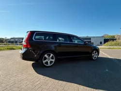 Schwarz Gebraucht 2010 Volvo V70 Kombi | 9.500 €