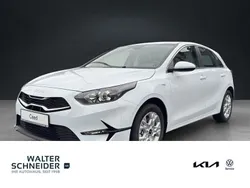 Weiß Gebraucht 2025 Kia Ceed Vision Limousine | 23.990 € (Fairer Preis)