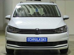 Pure white Gebraucht 2021 VW Touran Comfortline Van / Kleinbus | 22.950 € (Guter Preis)