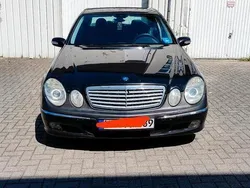Schwarz Gebraucht 2003 Mercedes E220 Limousine | 2.400 € (Guter Preis)