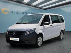 Weiß Gebraucht 2022 Mercedes Vito Van / Kleinbus | 35.699 € (Teuer)