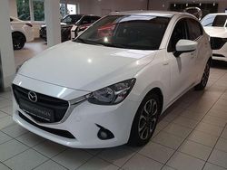 Satinweiß metallic Gebraucht 2016 Mazda 2 Nakama Kleinwagen | 9.490 € (Fairer Preis)