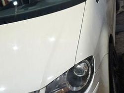 Weiß Gebraucht 2010 VW Touran Freestyle Van / Kleinbus | 5.000 € (Guter Preis)