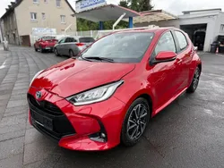 Rot Gebraucht 2022 Toyota Yaris Hybrid Team Kleinwagen | 14.500 € (Guter Preis)