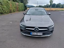 Grau Gebraucht 2020 Mercedes CLA180 Shooting Brake Kombi | 16.900 € (Superpreis)