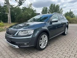 Grau Gebraucht 2016 Skoda Octavia Scout 4x4 Kombi | 12.900 € (Guter Preis)