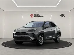 Schwarz Neu 2025 Toyota Yaris Cross SUV | 30.590 €