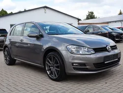 Grau Gebraucht 2015 VW Golf VII Trendline Limousine | 11.990 € (Etwas zu teuer)