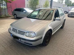 Silber Gebraucht 2000 VW Golf IV Limousine | 500 € (Superpreis)